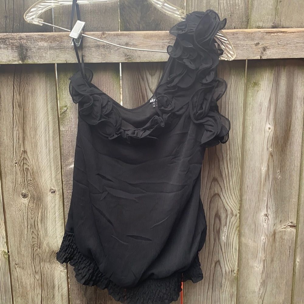 Takara one shoulder top sz. S